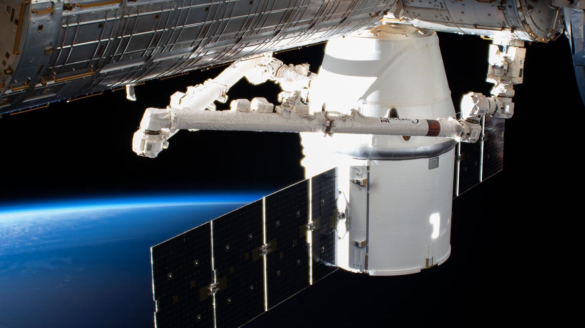 Modeling Spacecraft Reentry Heating Image